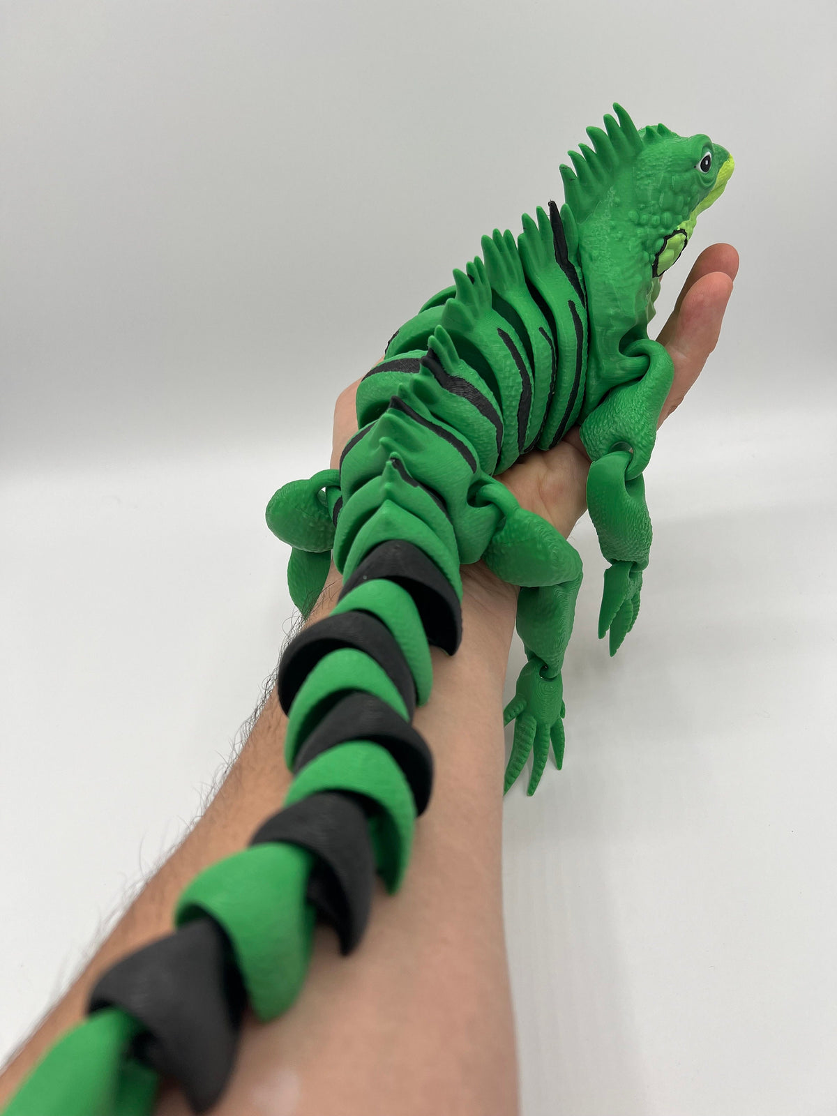 3D Printed Flexi Iguana Fidget Toy: Green Reptile Lover Gift