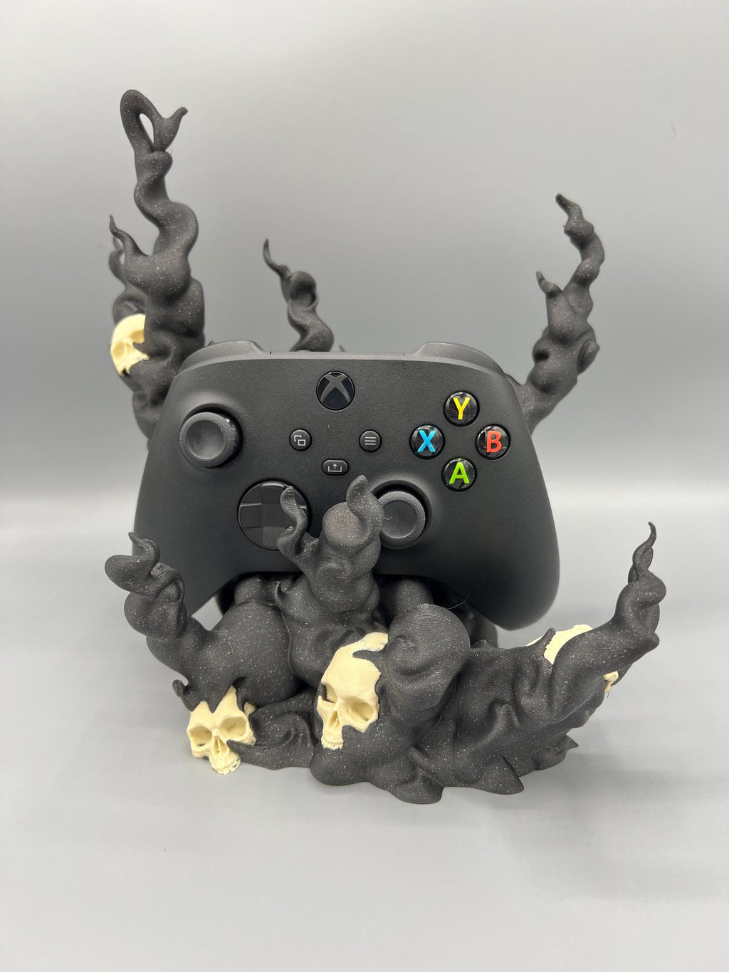 3D Printed Spooky Skull Gaming Controller Stand: Gothic Flame Design
