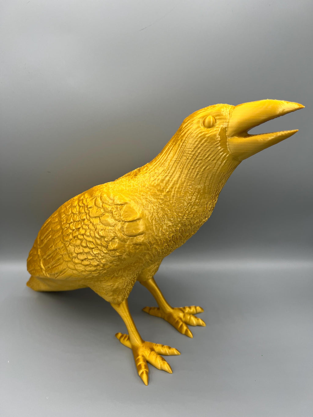 LED Raven Desk Lamp: Whimsical Bird Lighting with Braided Cord