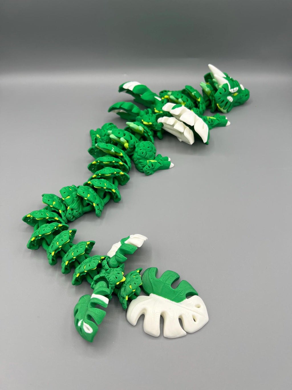 Monstera Leaf Dragon Toy | 3D Printed Articulated Fidget Desk Buddy