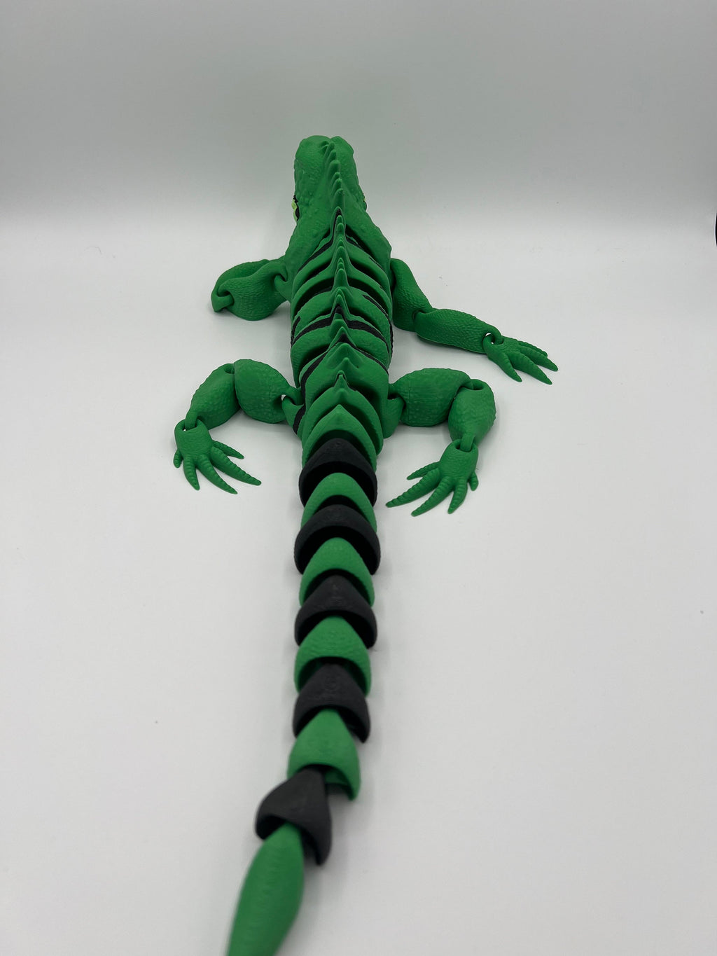 3D Printed Flexi Iguana Fidget Toy: Green Reptile Lover Gift