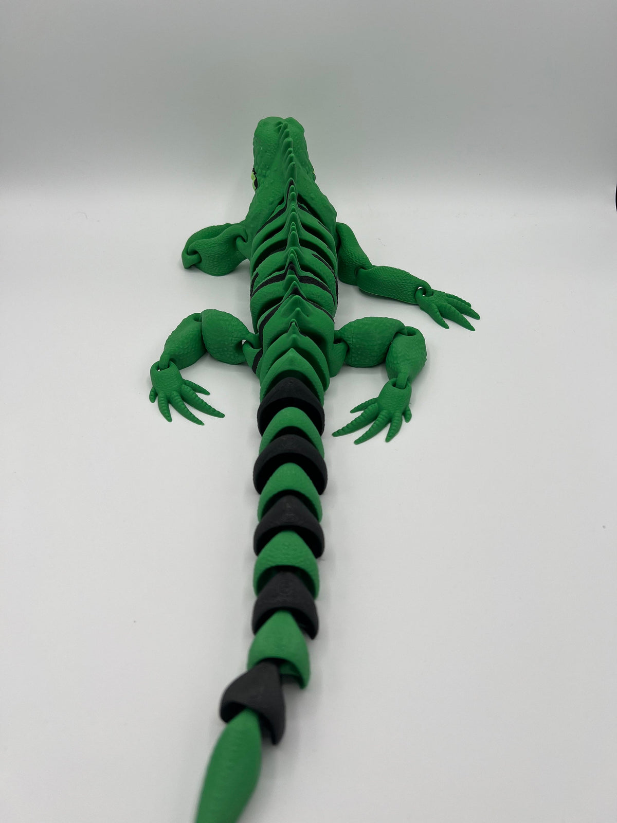3D Printed Flexi Iguana Fidget Toy: Green Reptile Lover Gift