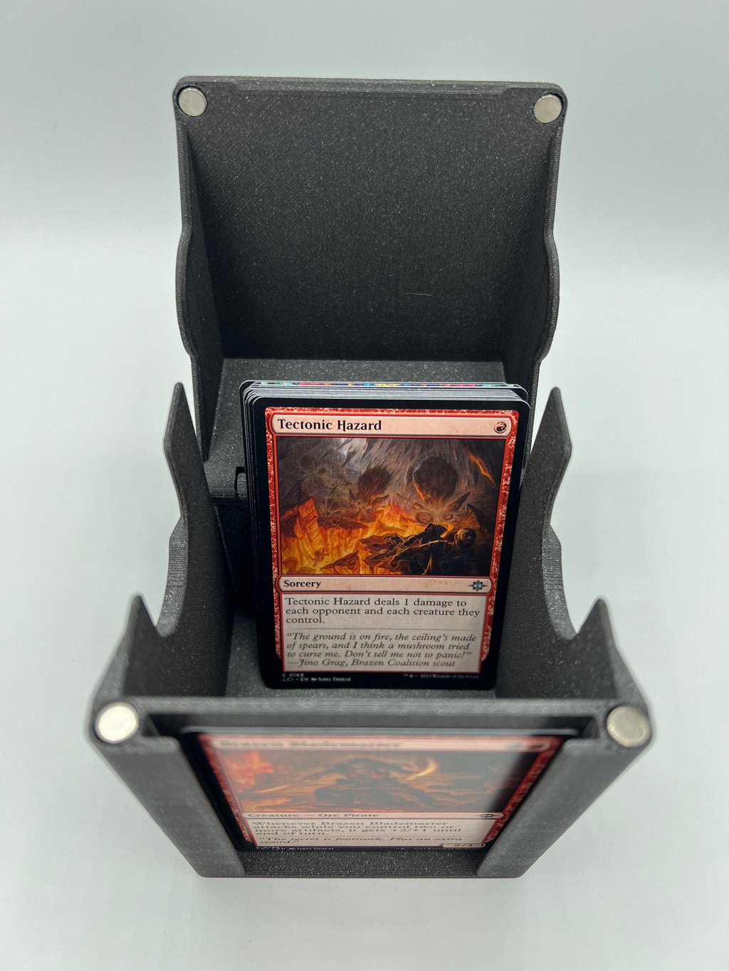Magnetic MTG Deck Box: Commander Card Storage, Gaming Accessory