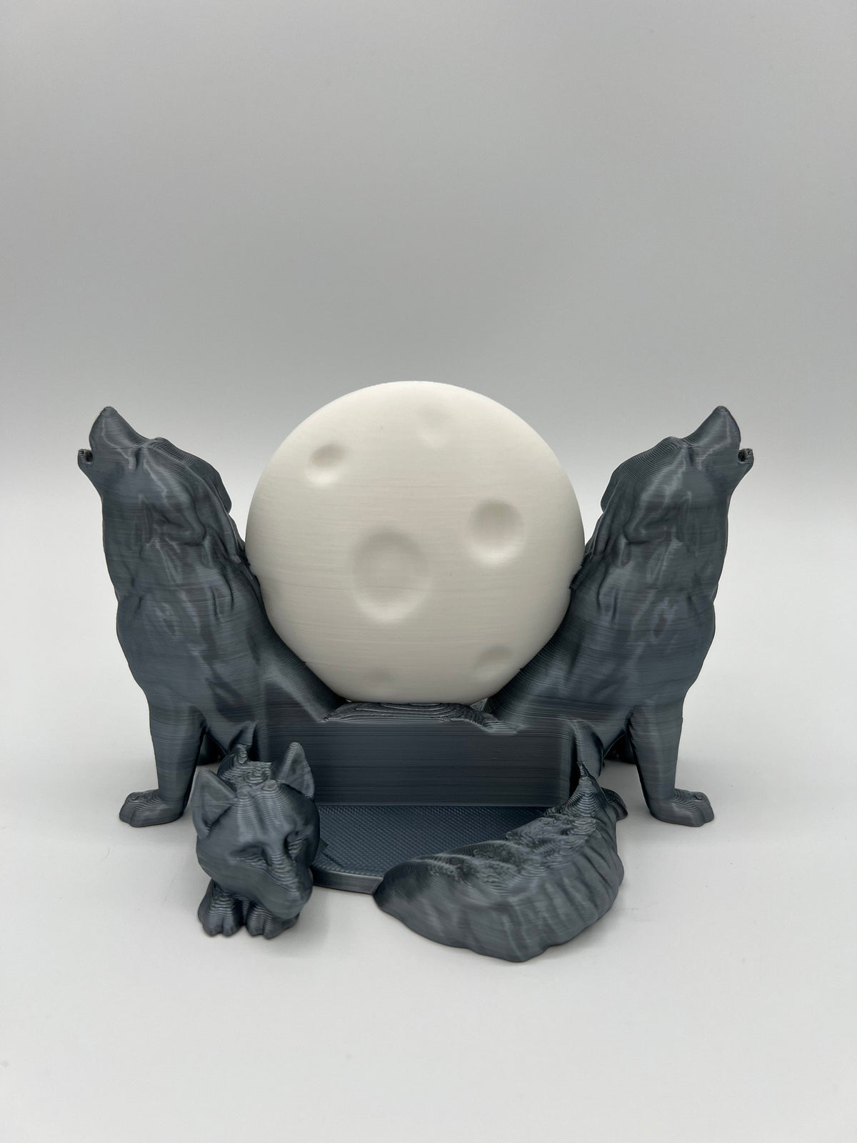 Howling Wolf Business Card Holder: 3D Printed Desk Organizer