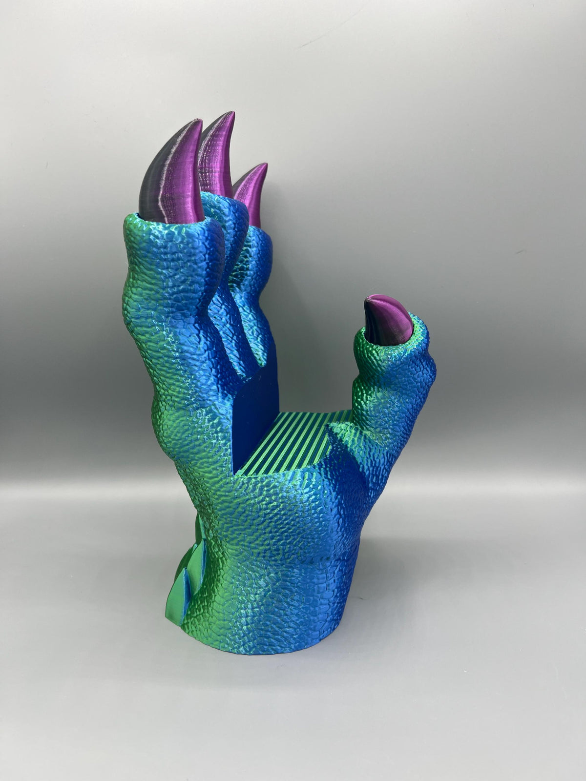 3D Printed Dragon Claw Book Stand: Fantasy Book Decor & Bookmark