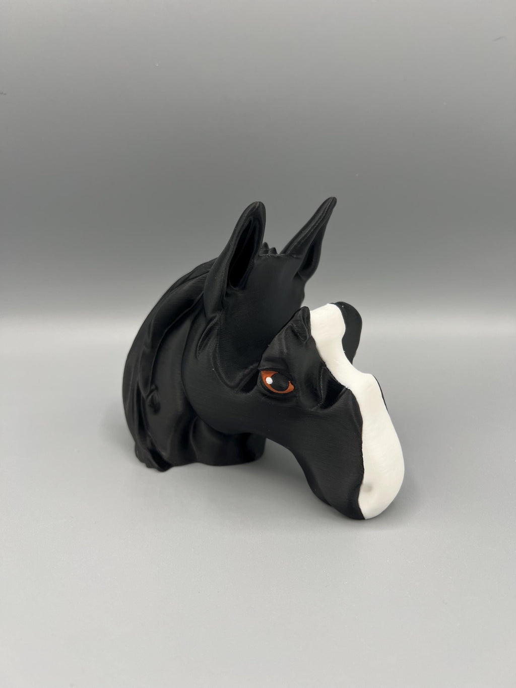 3D Printed Horse Eyeglasses Holder: Custom Desk Organizer