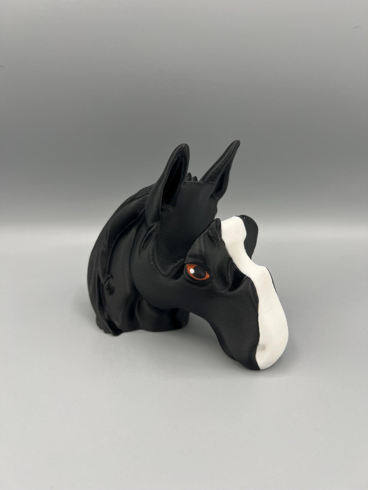 3D Printed Horse Eyeglasses Holder: Custom Desk Organizer