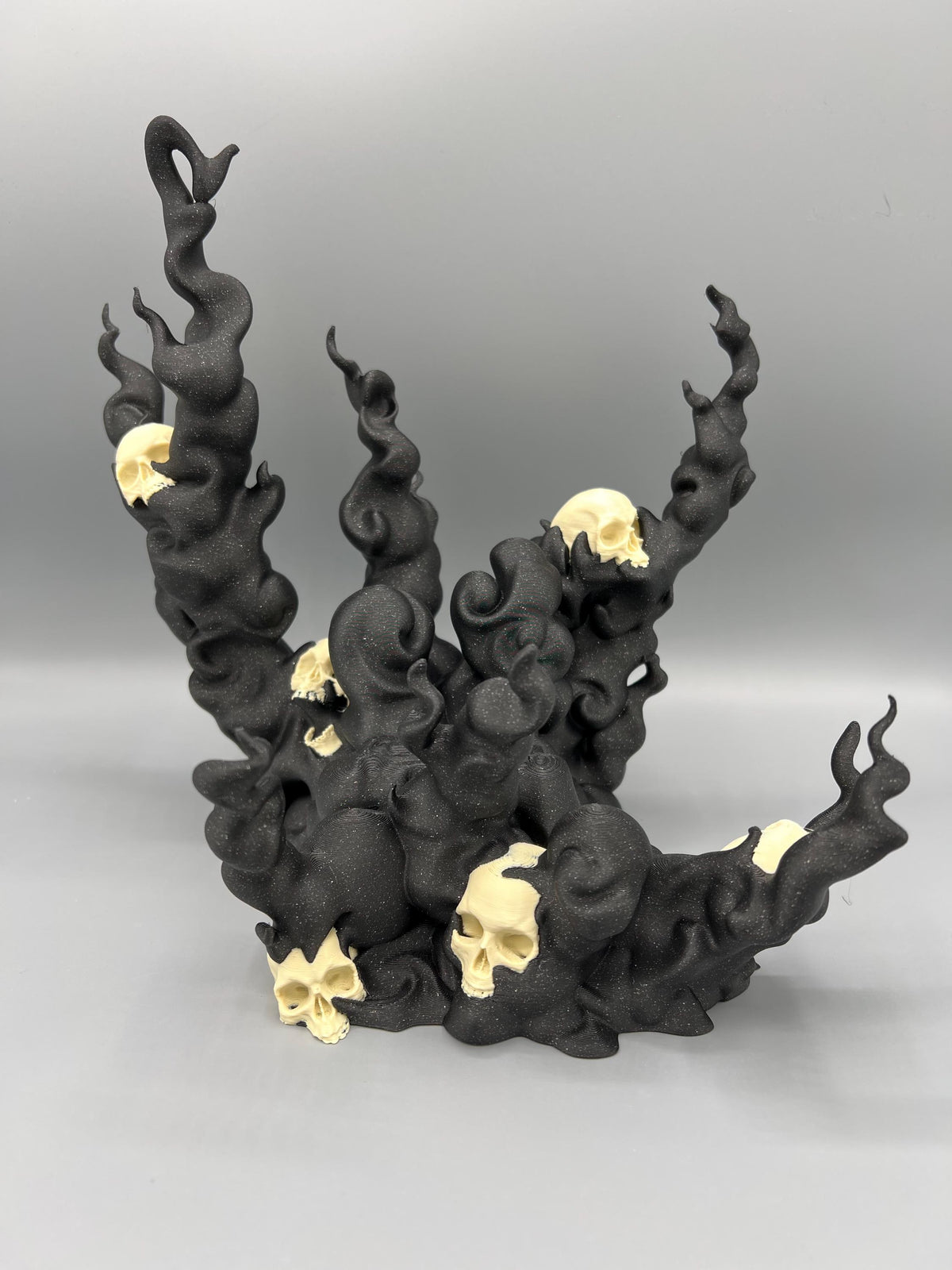 3D Printed Spooky Skull Gaming Controller Stand: Gothic Flame Design