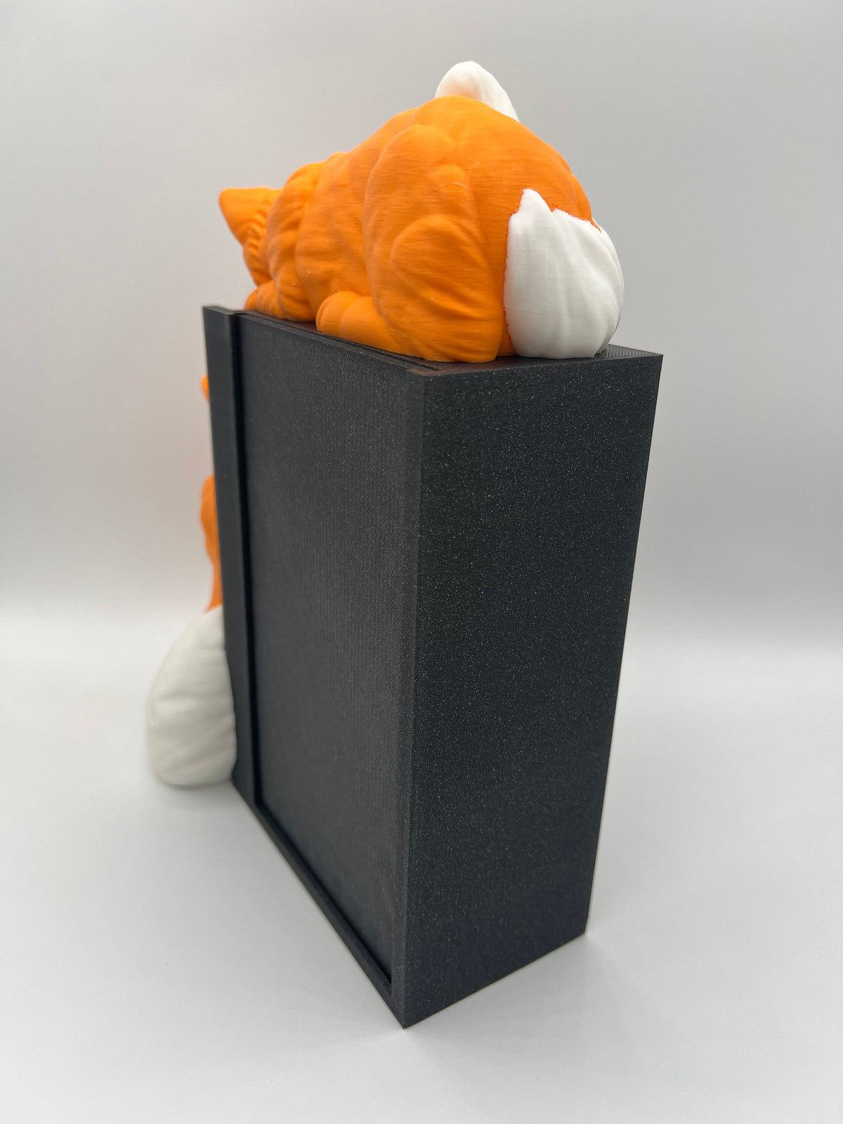 Twin Fox Book Nook: 3D Printed Bookshelf Decor with Secret Compartment