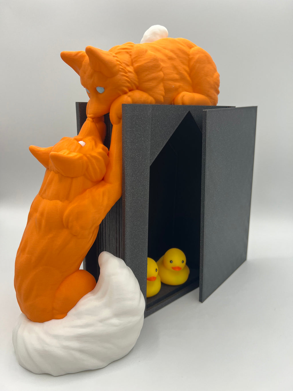 Twin Fox Book Nook: 3D Printed Bookshelf Decor with Secret Compartment
