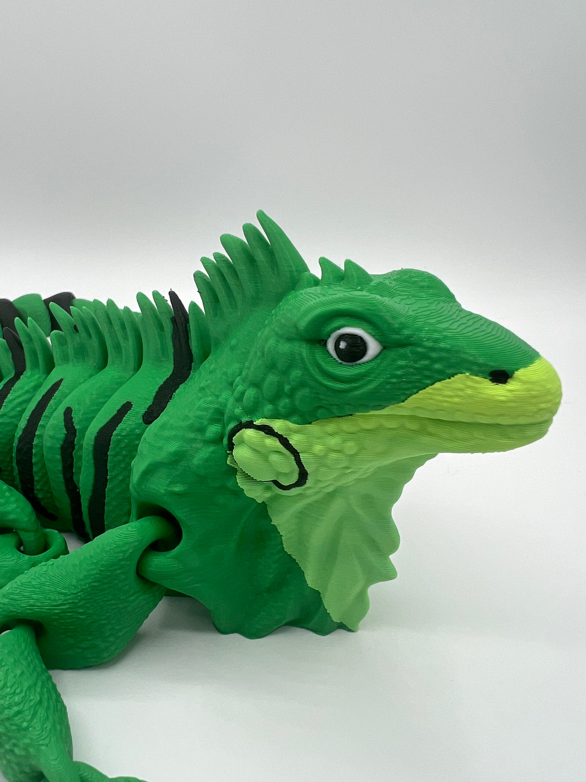 3D Printed Flexi Iguana Fidget Toy: Green Reptile Lover Gift