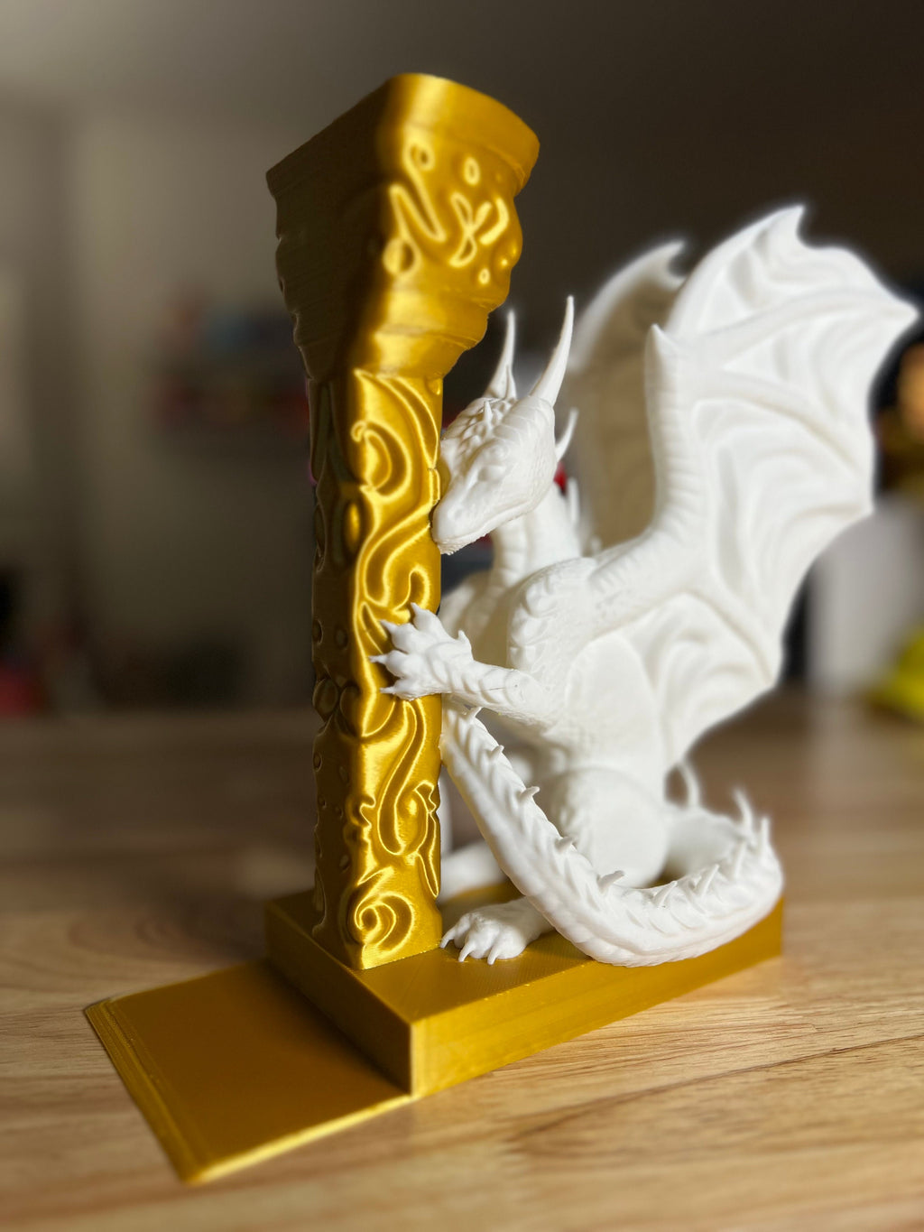 3D Printed Dragon Bookends: Medieval Book Storage