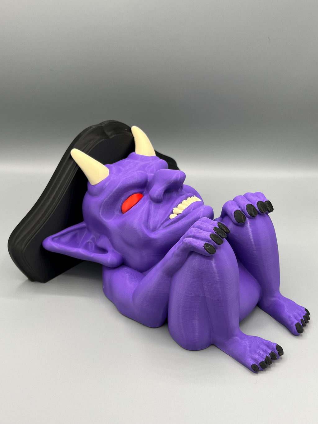 3D Printed Gargoyle Shelf: Gothic Fantasy Home Decor