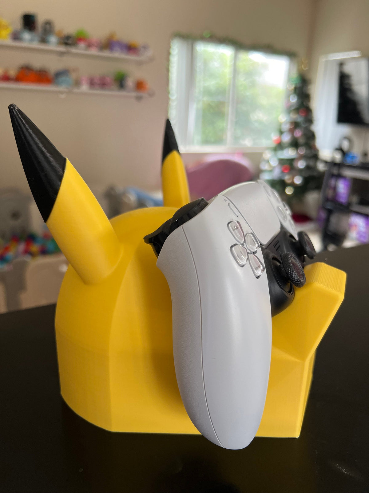 Pikachu Gaming Controller Stand: 3D Printed Dock for PS5/Xbox
