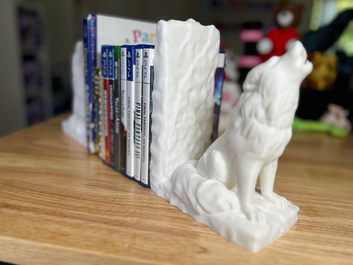 3D Printed Wolf Bookends: Books & Game Storage