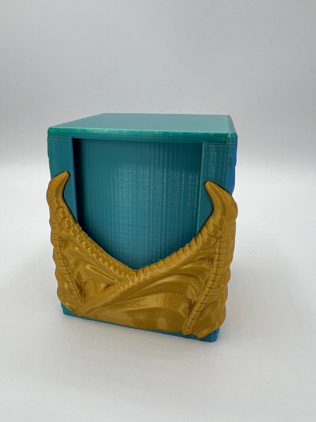 Dragon Wing MTG Deck Box: Magnetic Card Storage