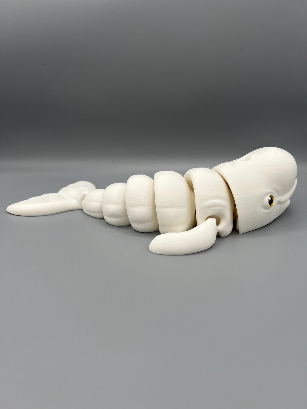3D Printed Articulating Beluga Whale: Customizable Fidget Toy