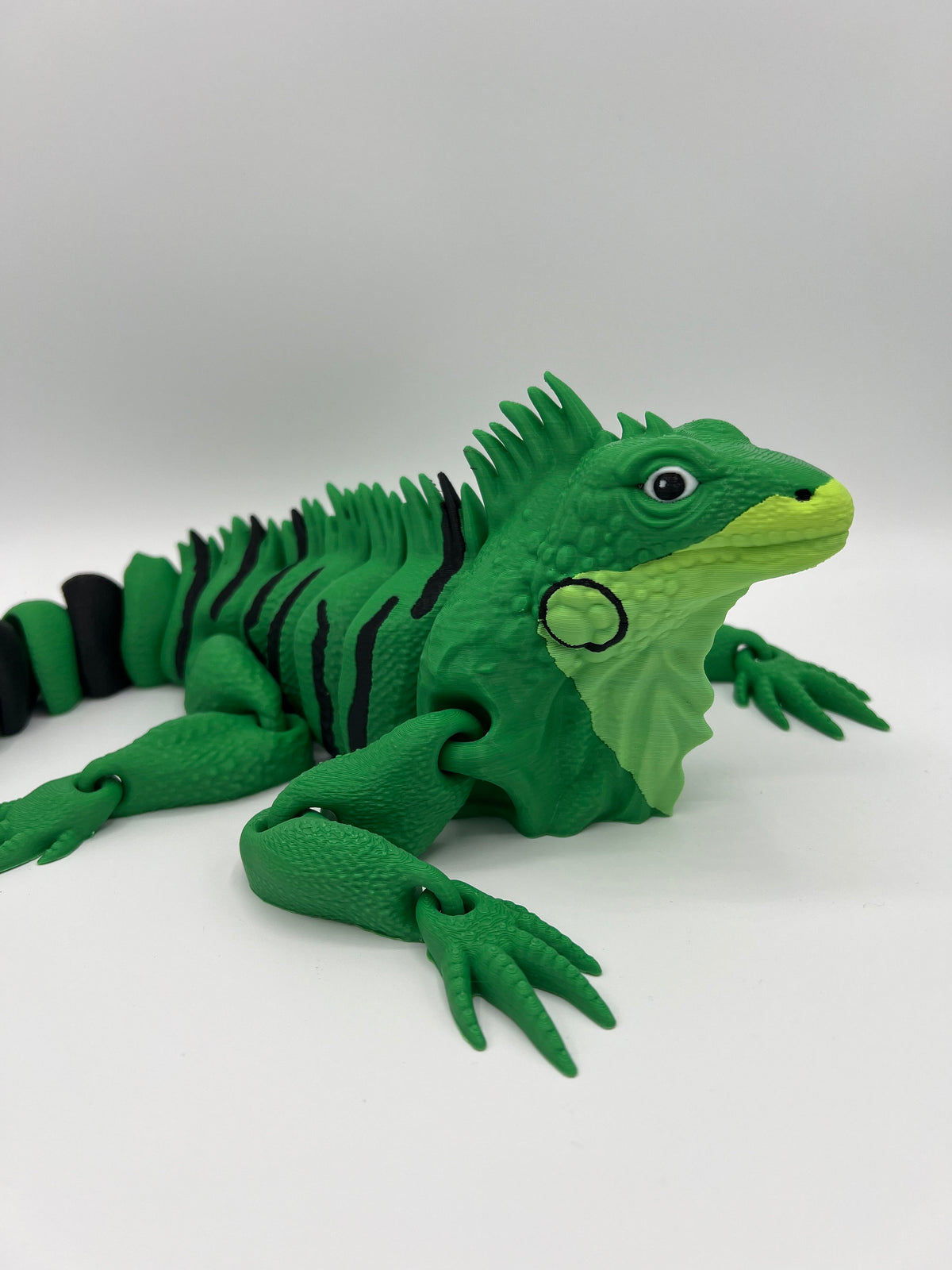 3D Printed Flexi Iguana Fidget Toy: Green Reptile Lover Gift