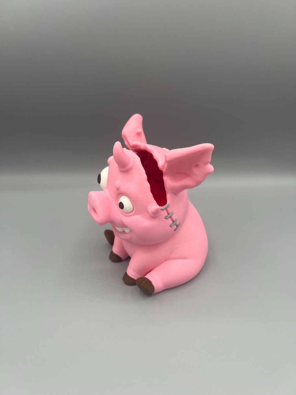3D Printed Horror Pig Eyeglass Holder: Goofy Halloween Desk Decor