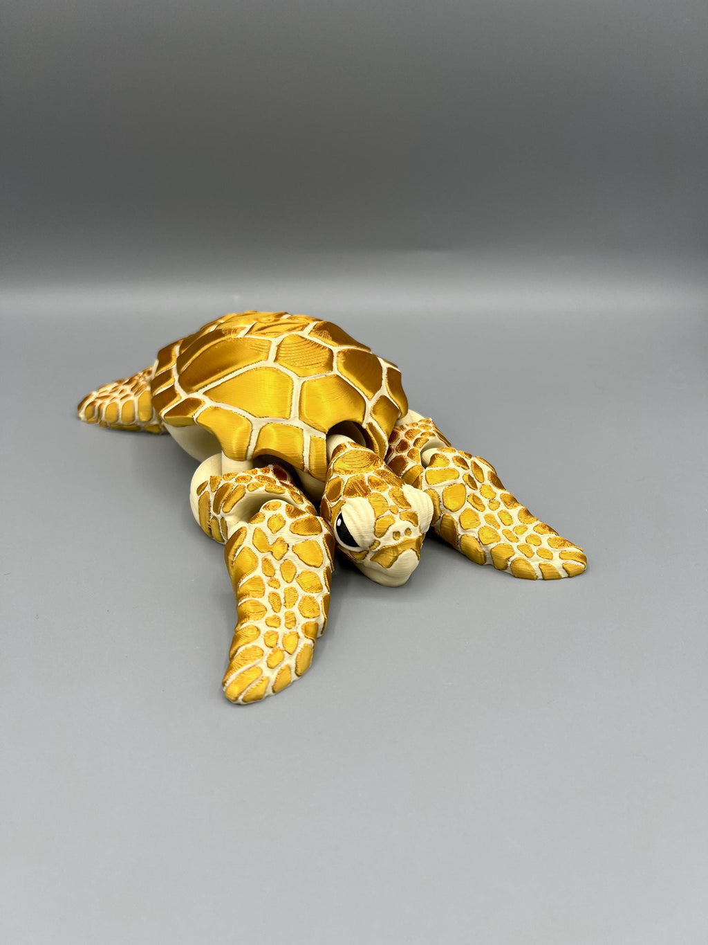3D Printed Articulating Sea Turtle: Gold Silk Flexi Fidget Toy