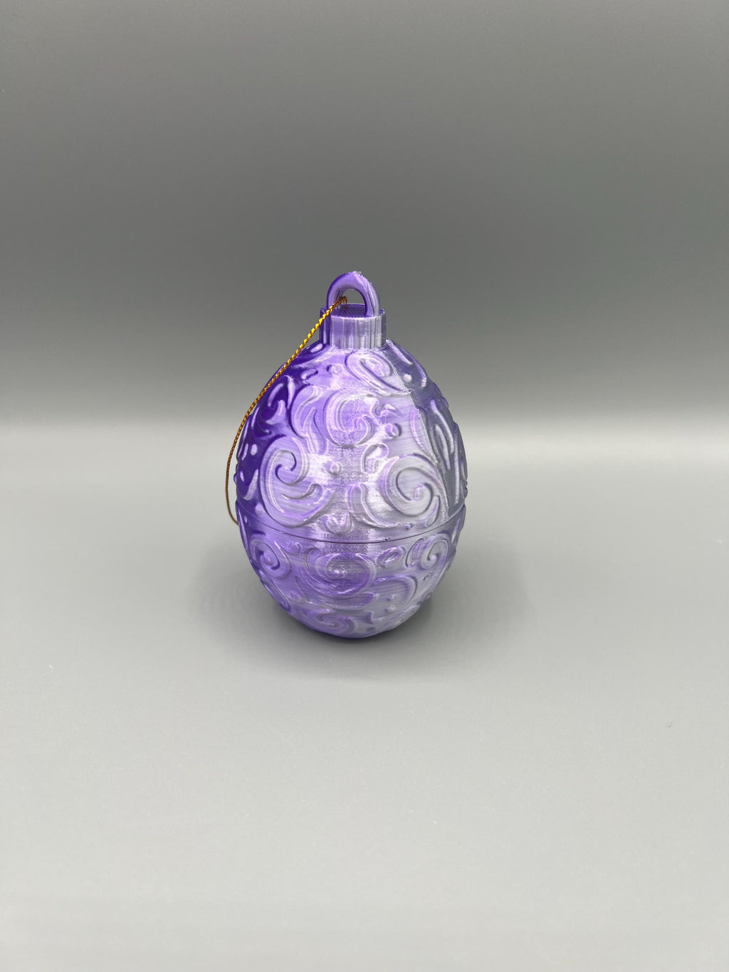 3D Printed Christmas Egg Ornament: Twist-Open Storage