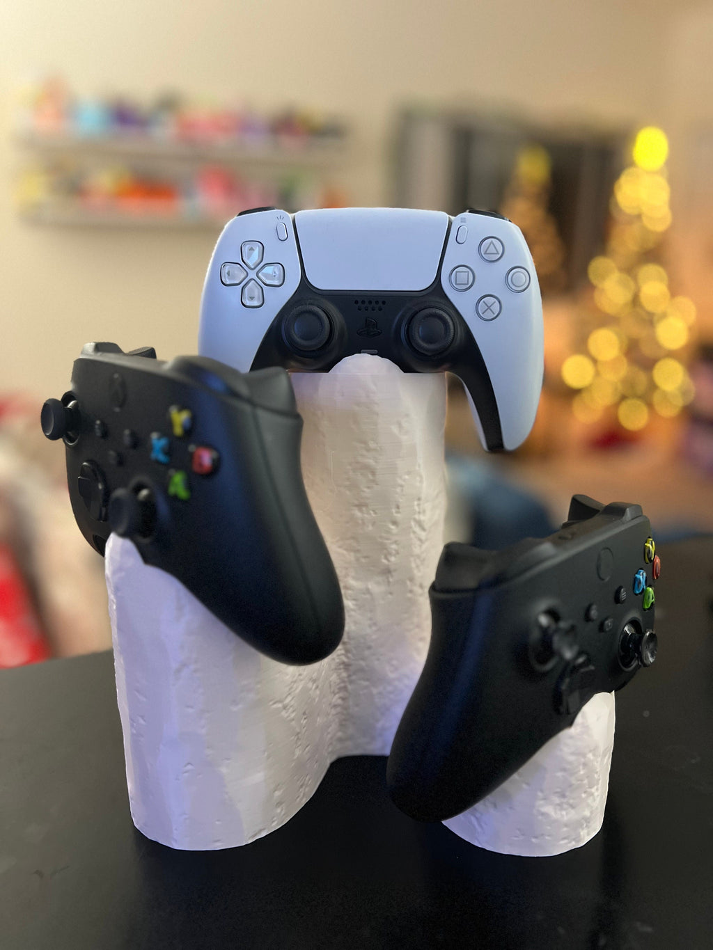 Stone Triple Gaming Controller Stand: Playstation, Xbox, Switch