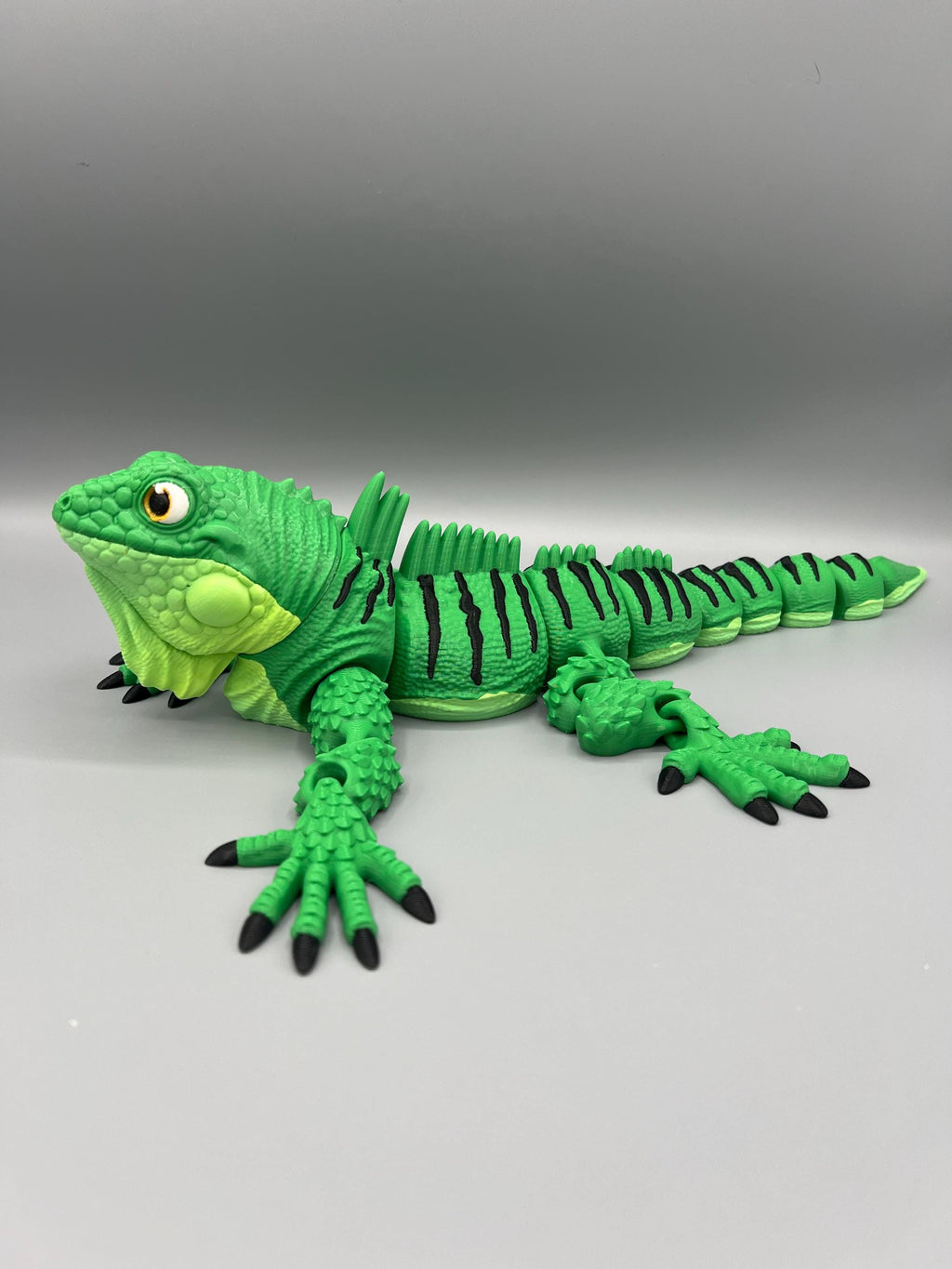 3D Printed Flexi Iguana Fidget Toy: Green Reptile Lover Gift