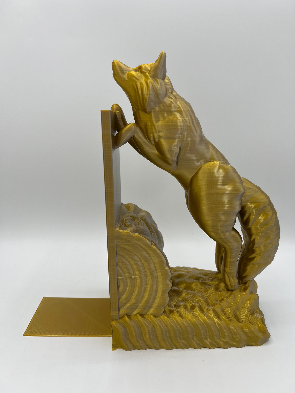 3D Printed Jumping Fox Bookends: Books & Game Storage
