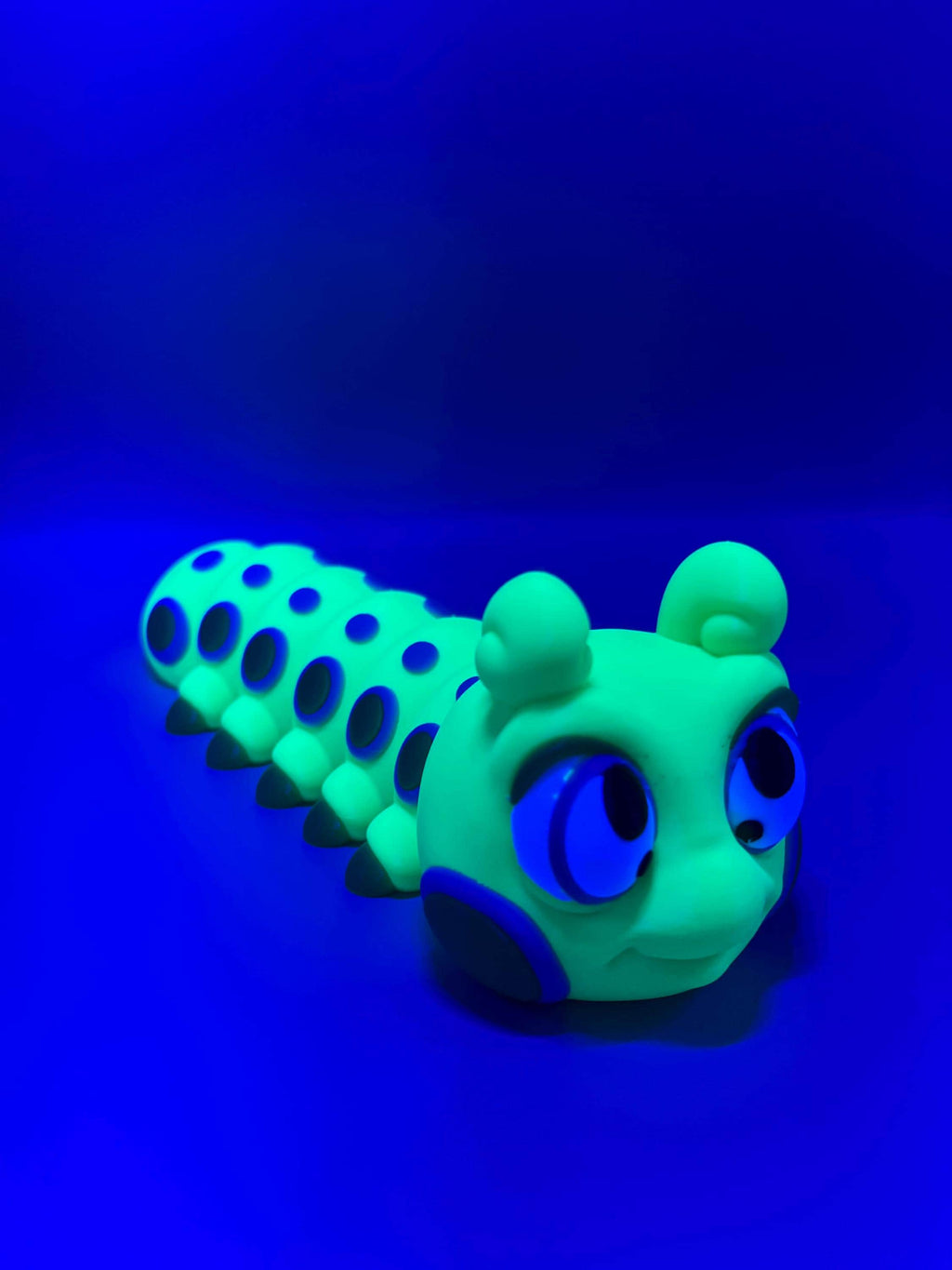 3D Printed Flexi Caterpillar Toy: Articulating Fidget Insect - UV Reactive