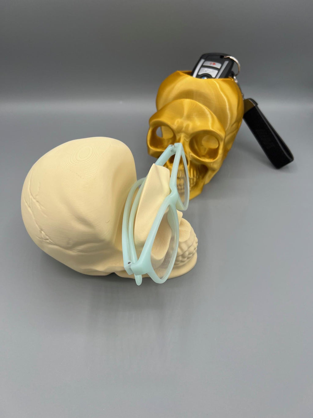 3D Printed Skull Eyeglass Holder | Gothic Desk Decor, Key Tray (Optional)