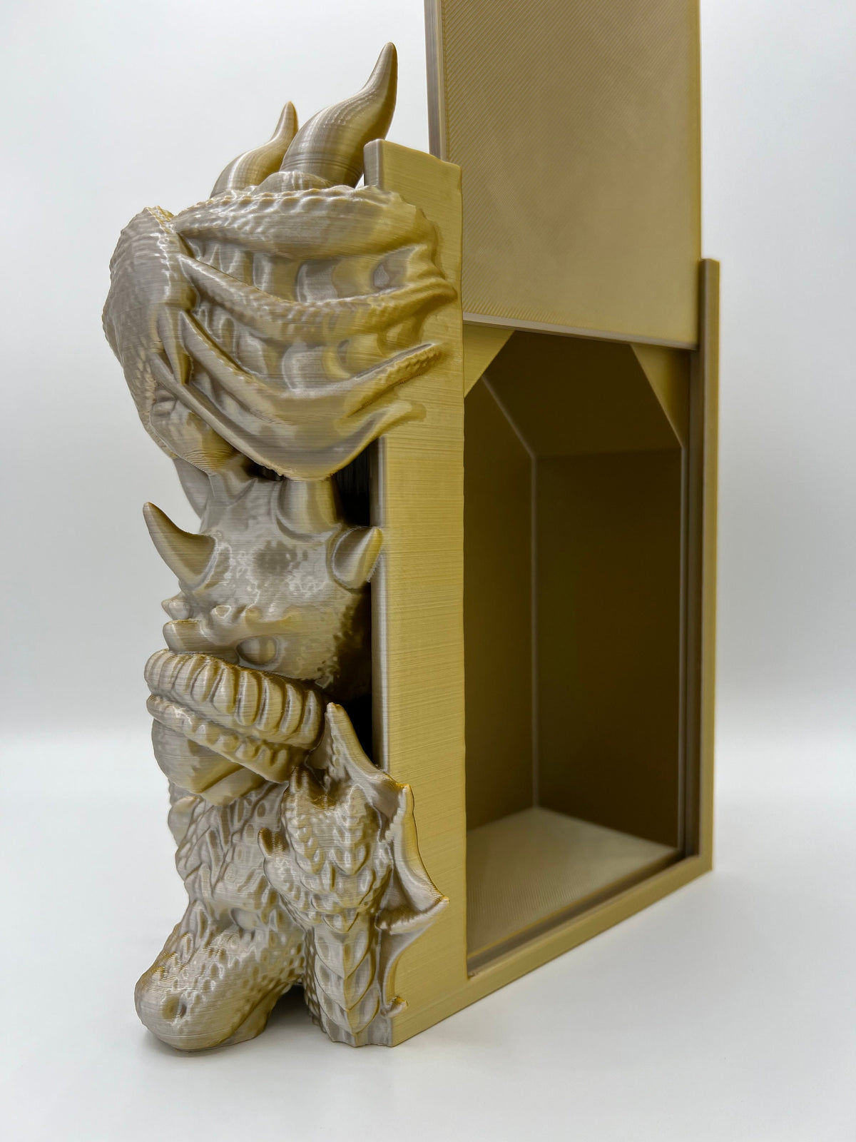 No Evil Dragon Book Nook: 3D Printed Bookshelf Decor