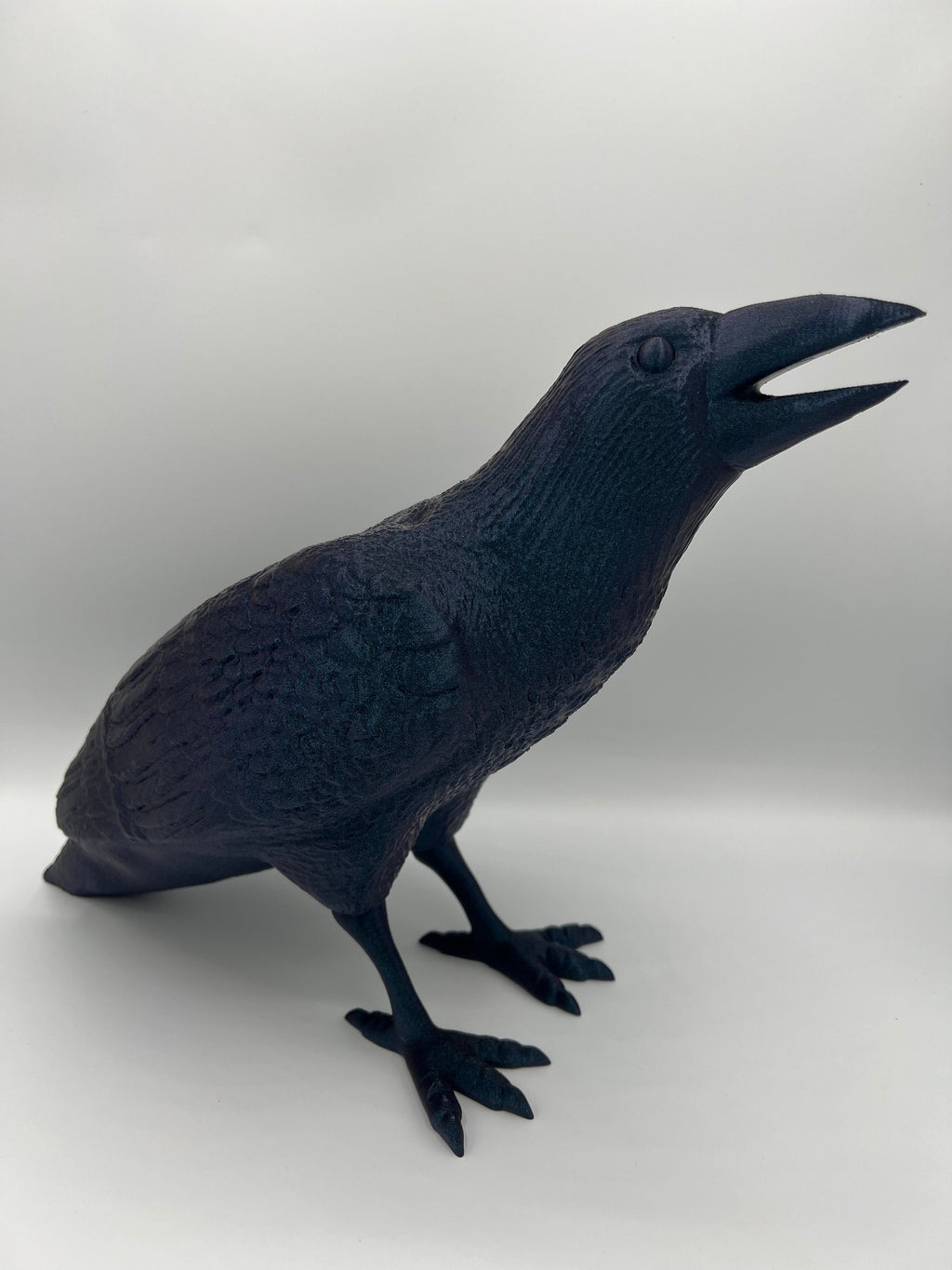 LED Raven Desk Lamp: Whimsical Bird Lighting with Braided Cord